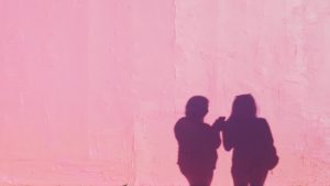 Une Française et une Moldave parlent des repas de fête et de famille.